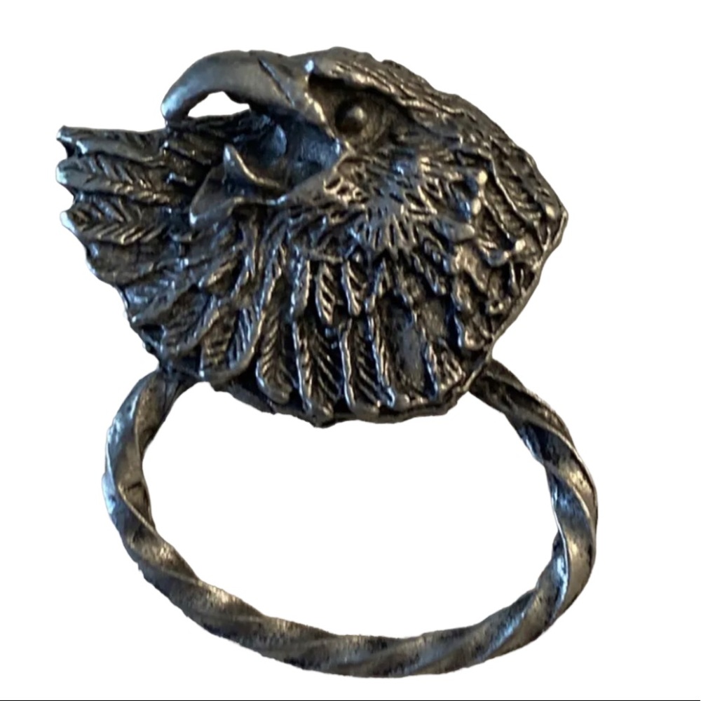 Eagle Patriotic Eyeglass Holder Hang Ups Brooch Fashion Pin Silver tone Unisex